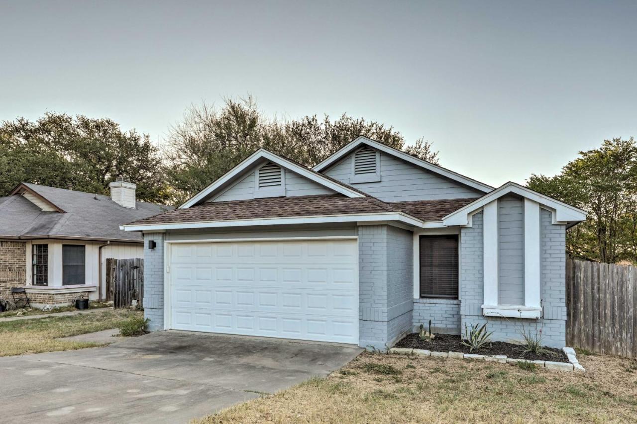 Gorgeous Austin Getaway With Fire Pit About 8 Mi To Dtwn Βίλα Εξωτερικό φωτογραφία