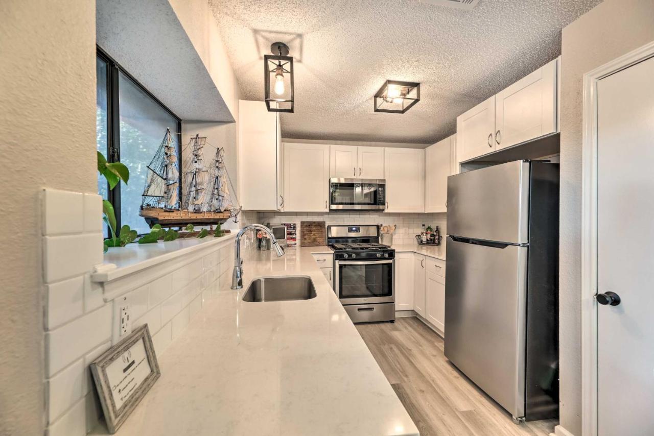 Gorgeous Austin Getaway With Fire Pit About 8 Mi To Dtwn Βίλα Εξωτερικό φωτογραφία