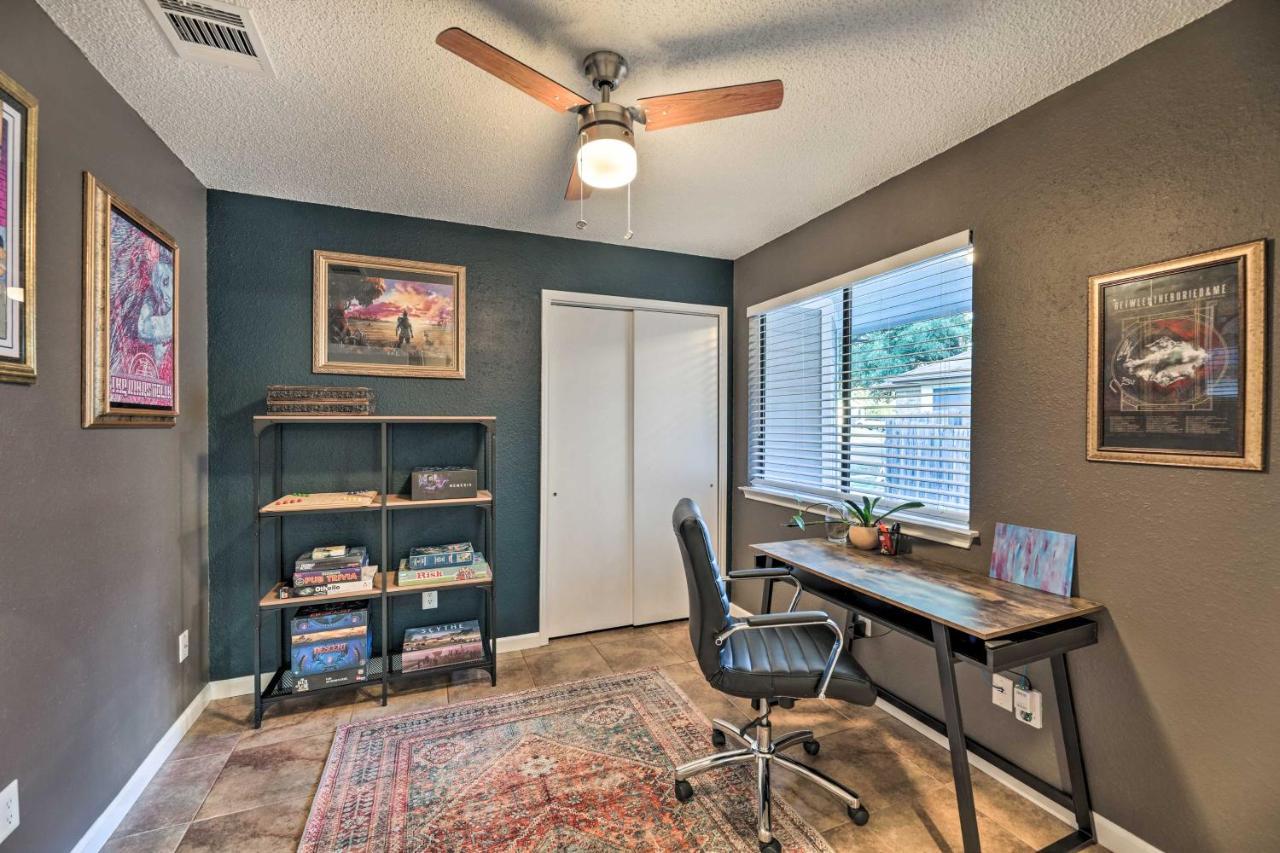 Gorgeous Austin Getaway With Fire Pit About 8 Mi To Dtwn Βίλα Εξωτερικό φωτογραφία
