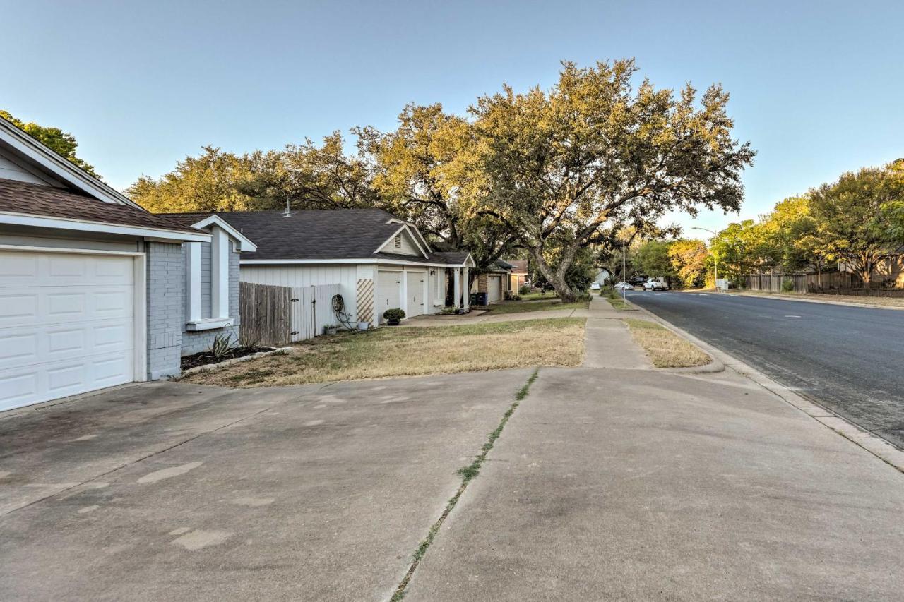 Gorgeous Austin Getaway With Fire Pit About 8 Mi To Dtwn Βίλα Εξωτερικό φωτογραφία